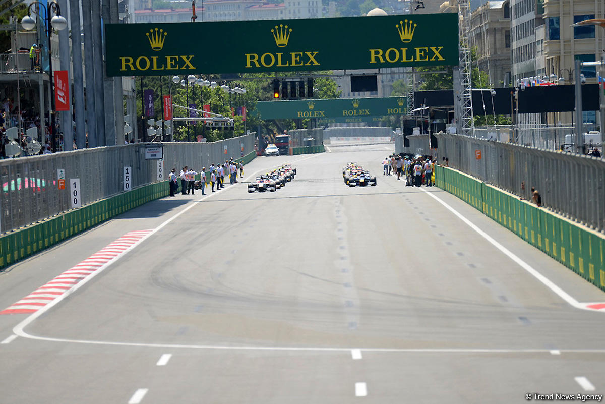 В Баку стартовала вторая гонка в классе FIA Formula-2 (ФОТО)