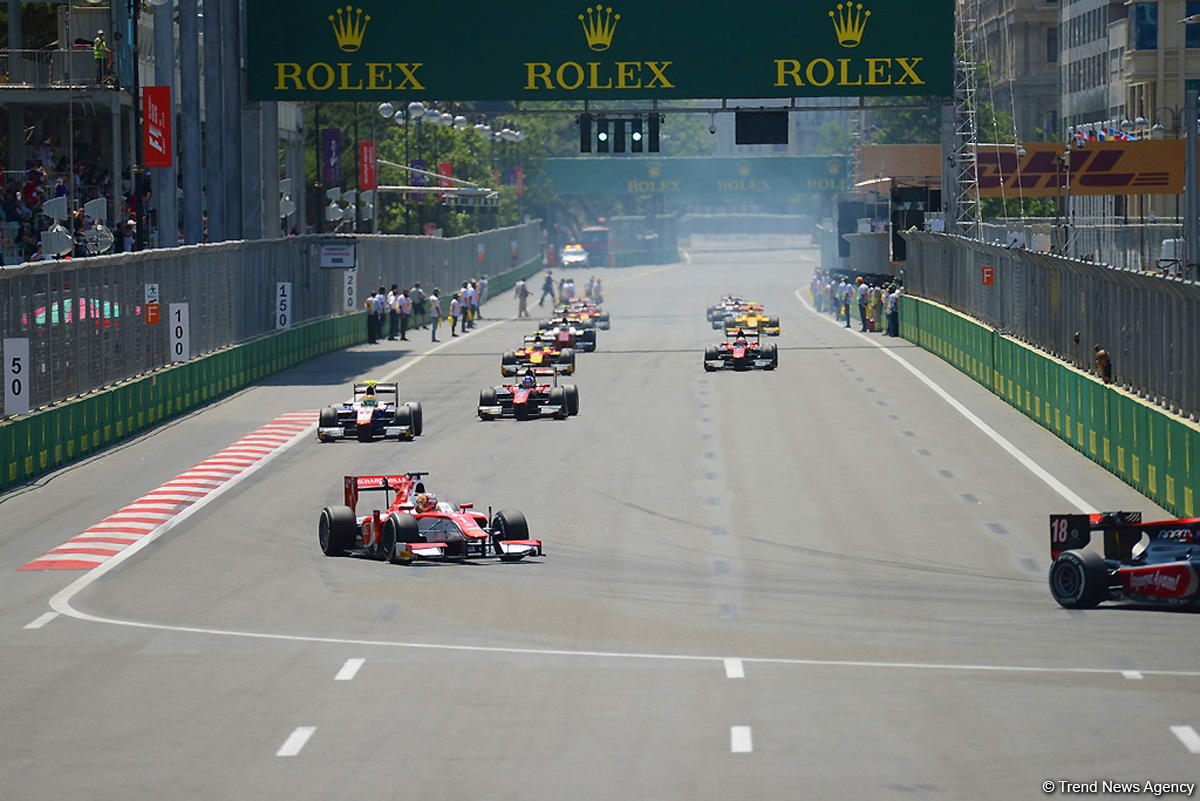 В Баку стартовала вторая гонка в классе FIA Formula-2 (ФОТО)