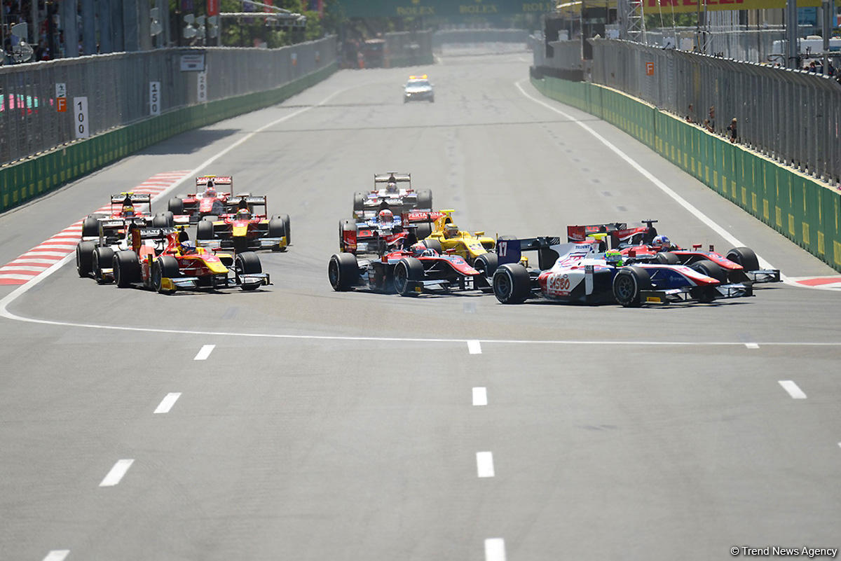В Баку стартовала вторая гонка в классе FIA Formula-2 (ФОТО)