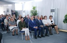 Первый вице-президент Азербайджана Мехрибан Алиева приняла участие в церемонии выдачи новых квартир семьям вынужденных переселенцев (ФОТО)