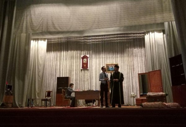 "Книга моей матери" на театральной сцене