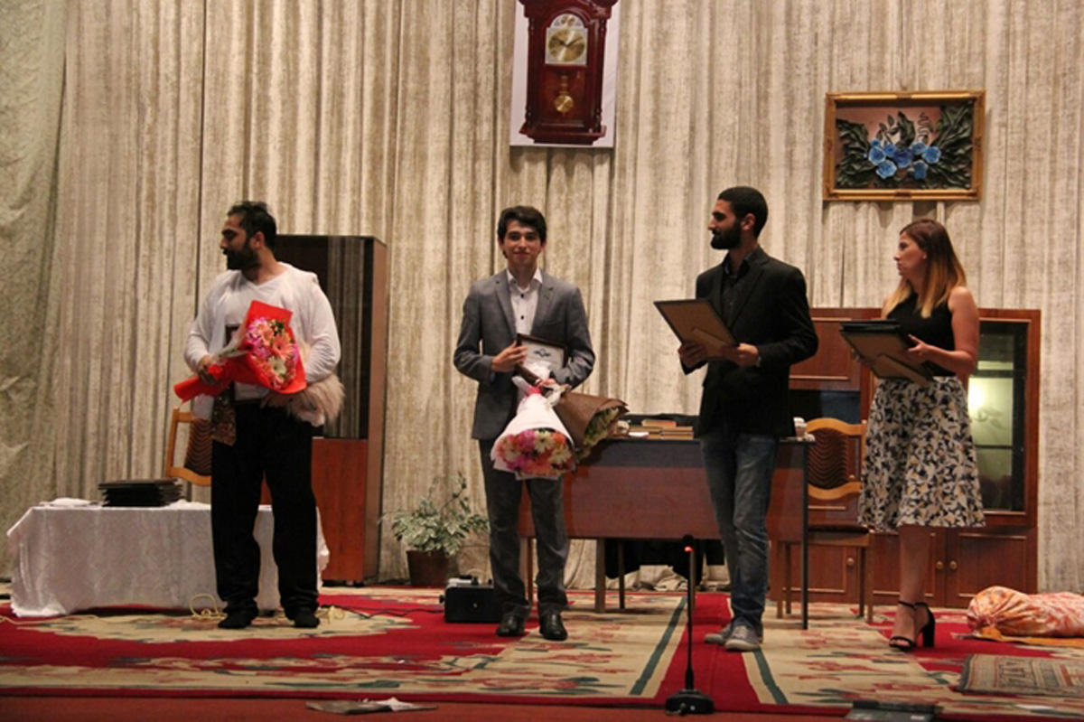 "Книга моей матери" для театралов (ФОТО)