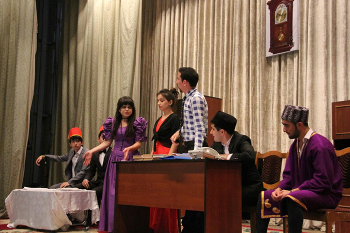 "Книга моей матери" для театралов (ФОТО)