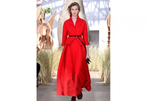 Фантастическим дефиле отметил свое семидесятилетие модный дом "Диор" (ФОТО)