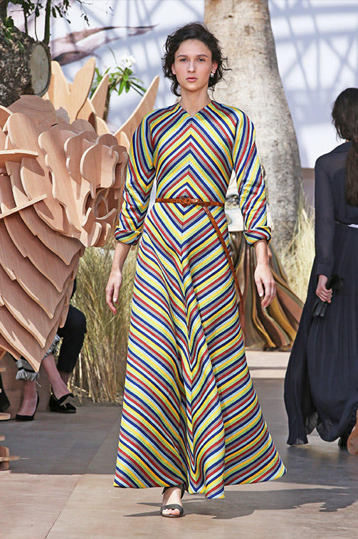 Фантастическим дефиле отметил свое семидесятилетие модный дом "Диор" (ФОТО)