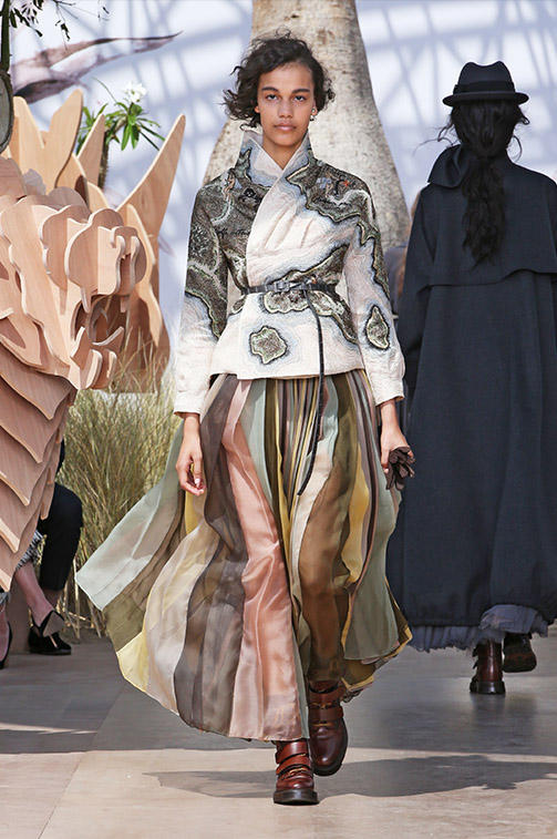 Фантастическим дефиле отметил свое семидесятилетие модный дом "Диор" (ФОТО)