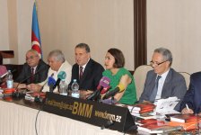 В Баку состоялась презентация книг «Их лишили Родины» и «Кровавая память истории» (ФОТО)