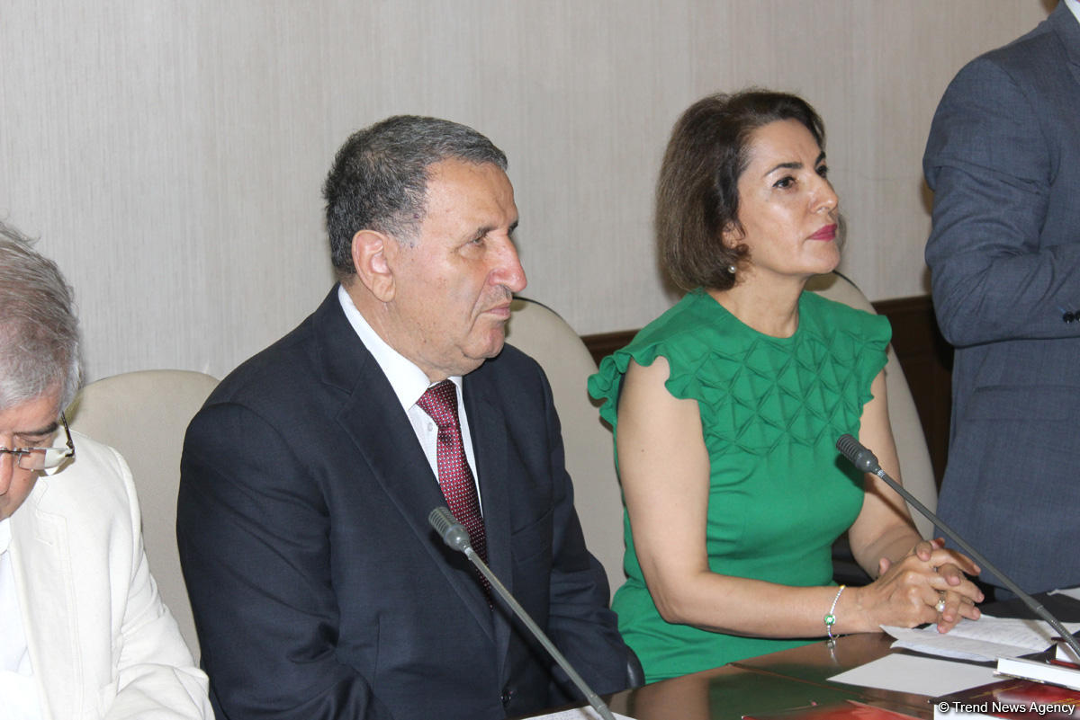 В Баку состоялась презентация книг «Их лишили Родины» и «Кровавая память истории» (ФОТО)