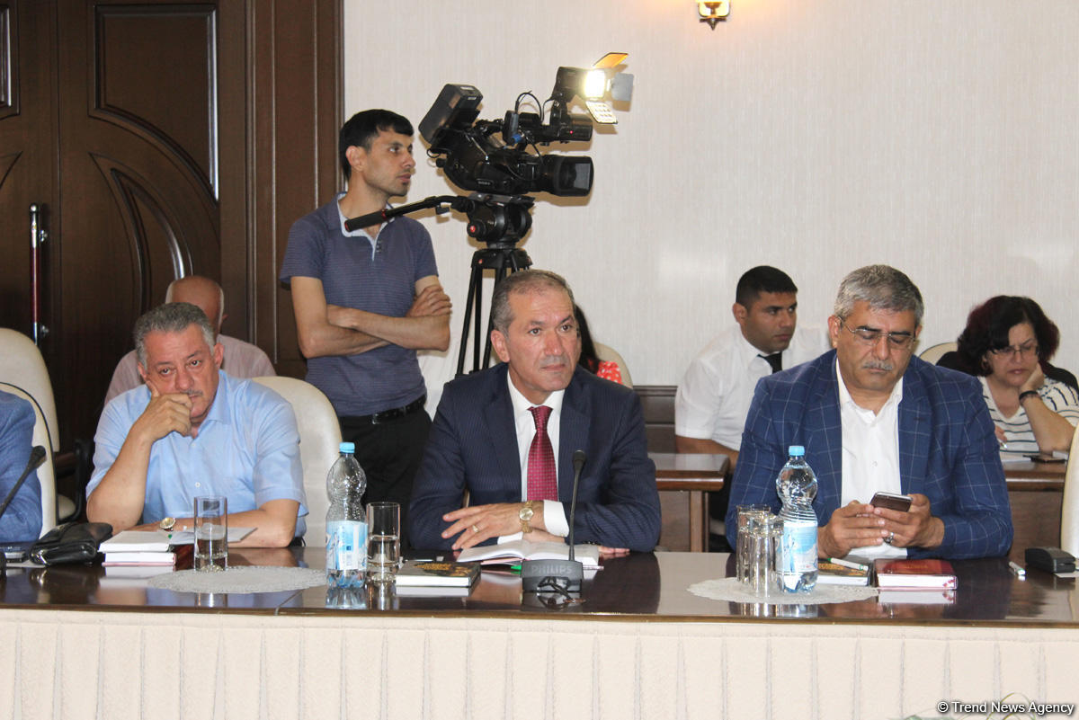 В Баку состоялась презентация книг «Их лишили Родины» и «Кровавая память истории» (ФОТО)