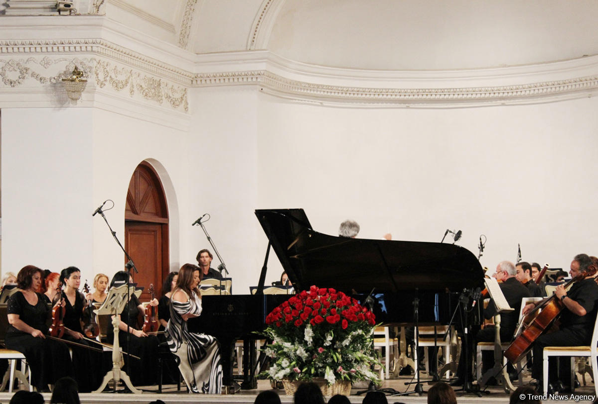 Азербайджанские пианисты-виртуозы посвятили концерт Сергею Рахманинову (ФОТО)