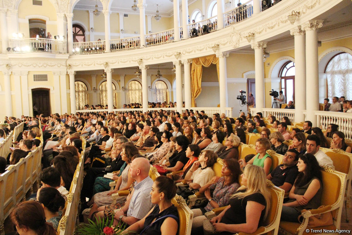 Азербайджанские пианисты-виртуозы посвятили концерт Сергею Рахманинову (ФОТО)