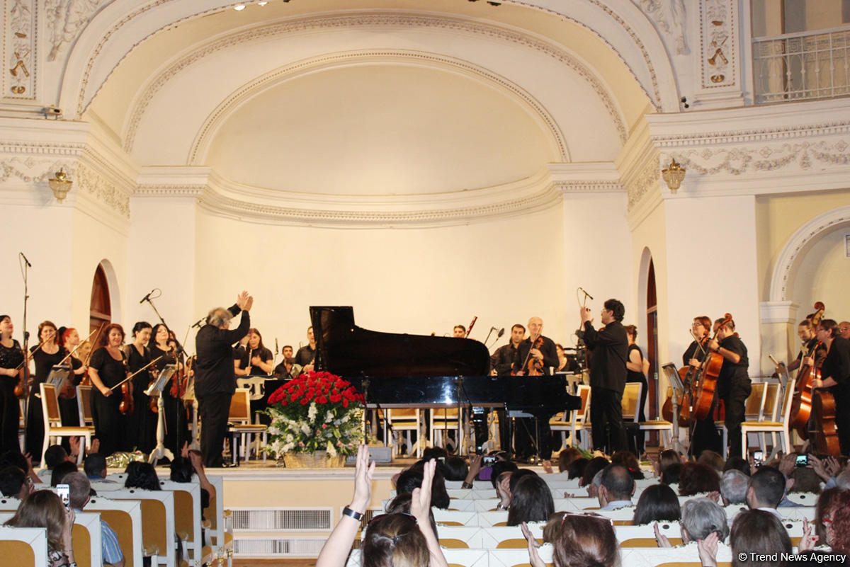 Азербайджанские пианисты-виртуозы посвятили концерт Сергею Рахманинову (ФОТО)