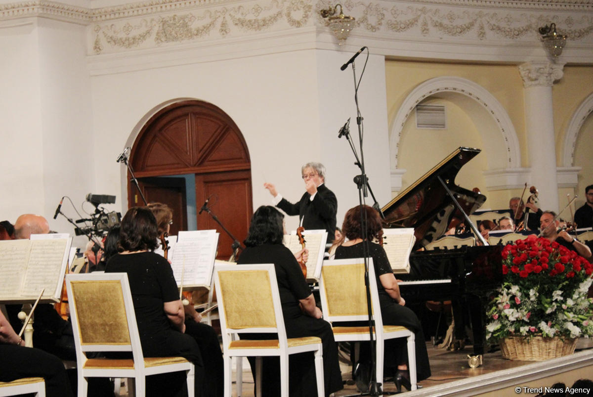 Азербайджанские пианисты-виртуозы посвятили концерт Сергею Рахманинову (ФОТО)