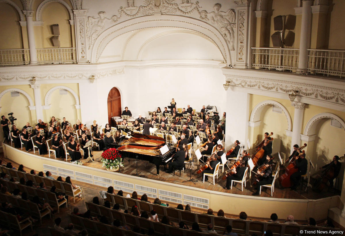 Азербайджанские пианисты-виртуозы посвятили концерт Сергею Рахманинову (ФОТО)