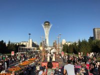 Креативные бочки из Азербайджана удивили гостей фестиваля в Казахстане (ФОТО)