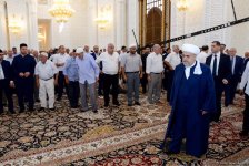 В Баку совершен намаз-вахдат, приуроченный к годовщине попытки госпереворота в Турции (ФОТО)