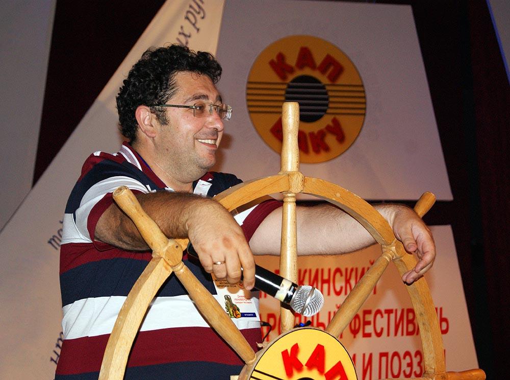 Бакинцы соскучились по высокой поэзии в душевной песне (ФОТО)