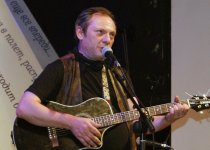 Бакинцы соскучились по высокой поэзии в душевной песне (ФОТО)