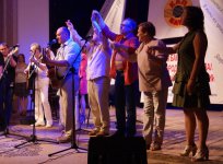 Бакинцы соскучились по высокой поэзии в душевной песне (ФОТО)