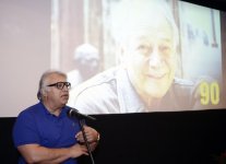 90-летний выдающийся скульптор Токай Мамедов принимает поздравления (ФОТО)