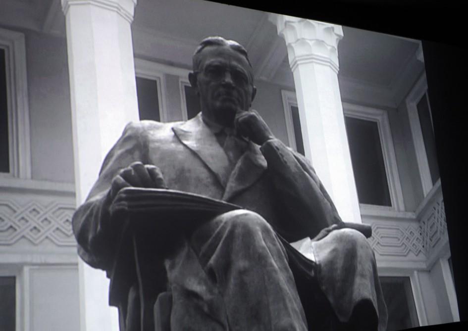 90-летний выдающийся скульптор Токай Мамедов принимает поздравления (ФОТО)