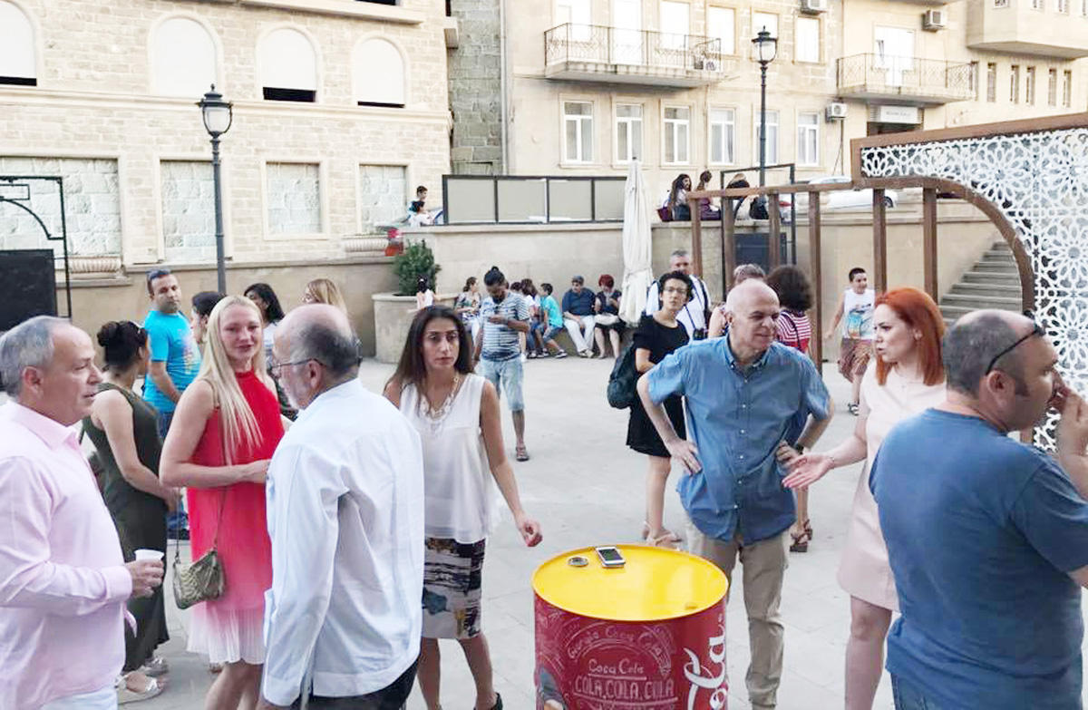 Баку-Мехико: Полет на искалеченных крыльях Фриды Кало (ФОТО)