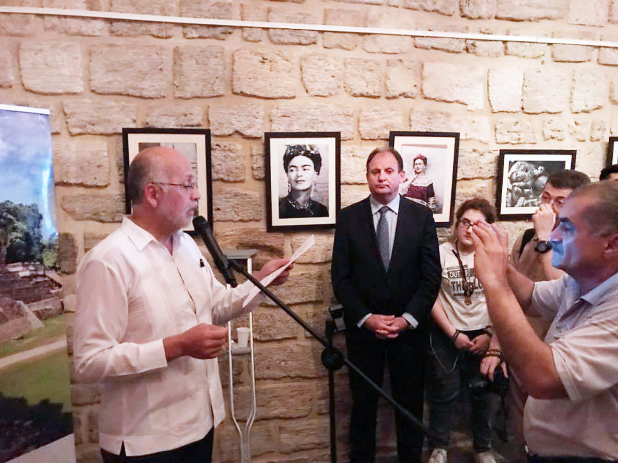 Баку-Мехико: Полет на искалеченных крыльях Фриды Кало (ФОТО)