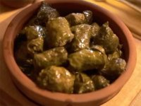 В День России азербайджанцы угощали долмой, люля-кебабом и гранатовым соком (ФОТО)