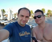 Известный российский телеведущий Владимир Глазунов отдыхает в Баку (ФОТО)