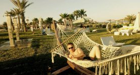 Известный российский телеведущий Владимир Глазунов отдыхает в Баку (ФОТО)