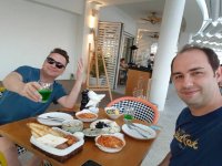 Известный российский телеведущий Владимир Глазунов отдыхает в Баку (ФОТО)