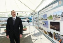 Президент Ильхам Алиев ознакомился с проектами мероприятий в центральной части Пираллахи (ФОТО)