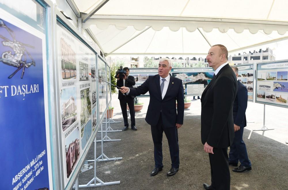 Президент Ильхам Алиев ознакомился с проектами мероприятий в центральной части Пираллахи (ФОТО)