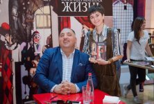 "Непридуманная жизнь" Бахрама Багирзаде побила рекорд: "До сих пор болят пальцы"  (ФОТО)