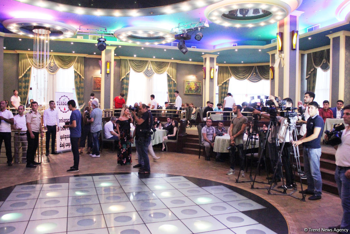 В Баку прошла церемония награждения, посвященная Дню национальной прессы (ФОТО)