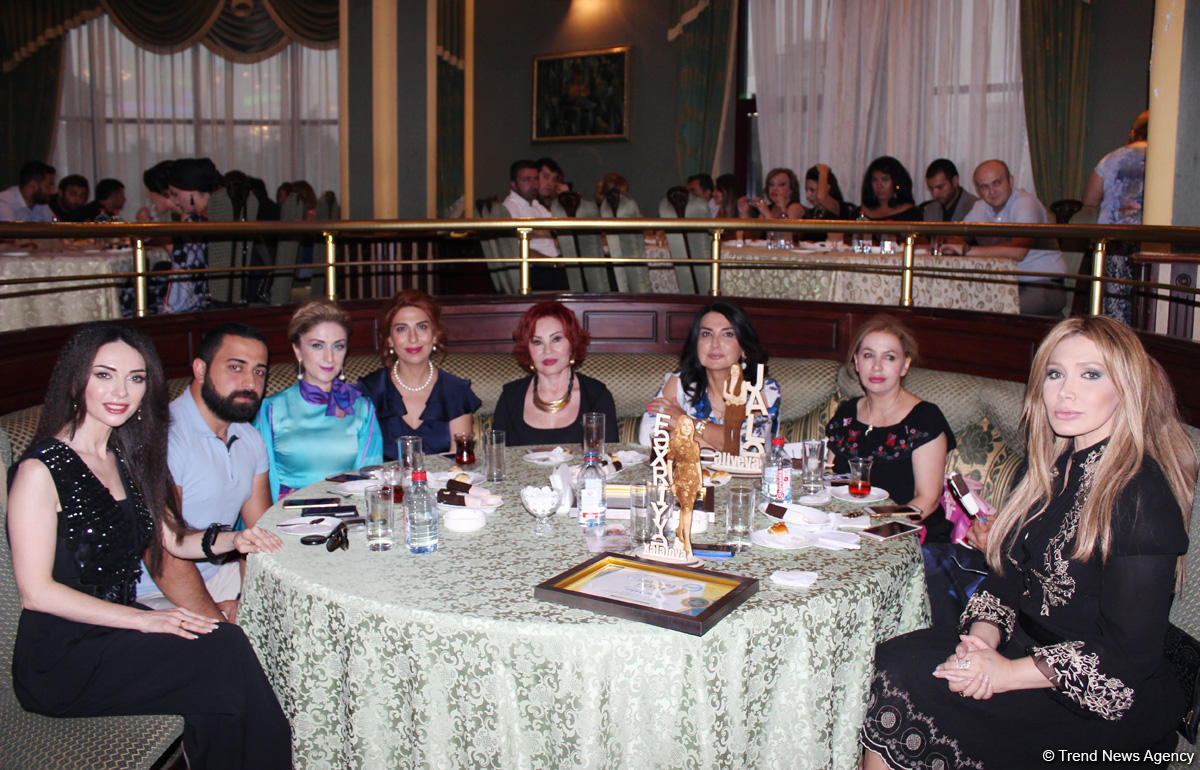 В Баку прошла церемония награждения, посвященная Дню национальной прессы (ФОТО)