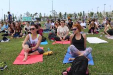 В Баку прошел грандиозный Фестиваль йоги на открытом воздухе (ФОТО)