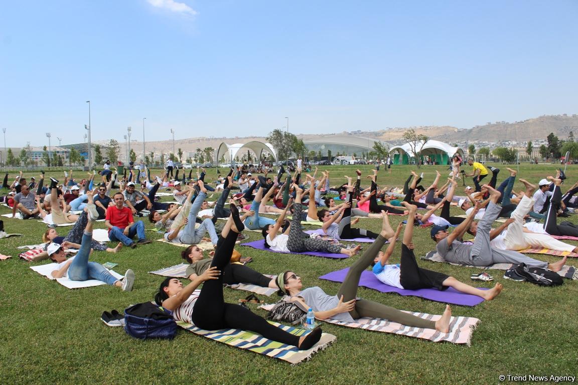 В Баку прошел грандиозный Фестиваль йоги на открытом воздухе (ФОТО)