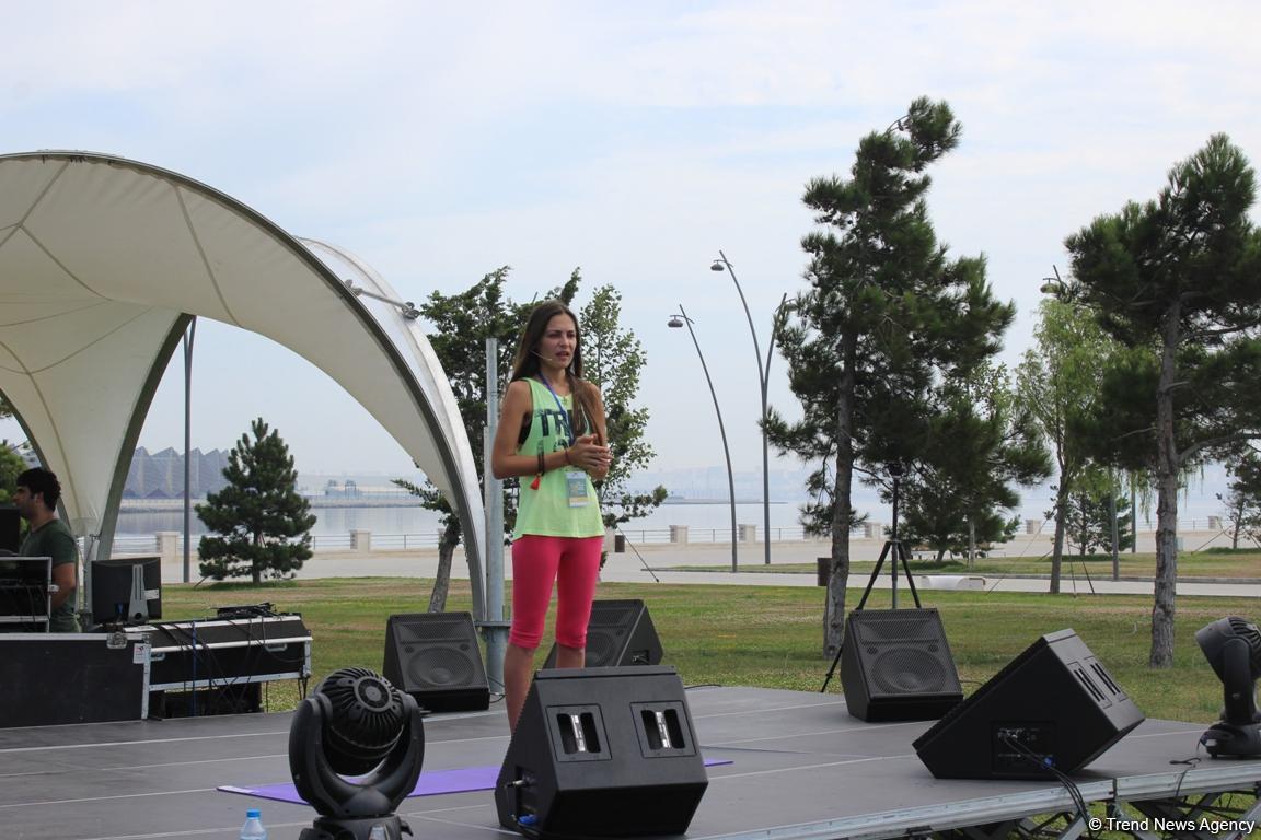 В Баку прошел грандиозный Фестиваль йоги на открытом воздухе (ФОТО)