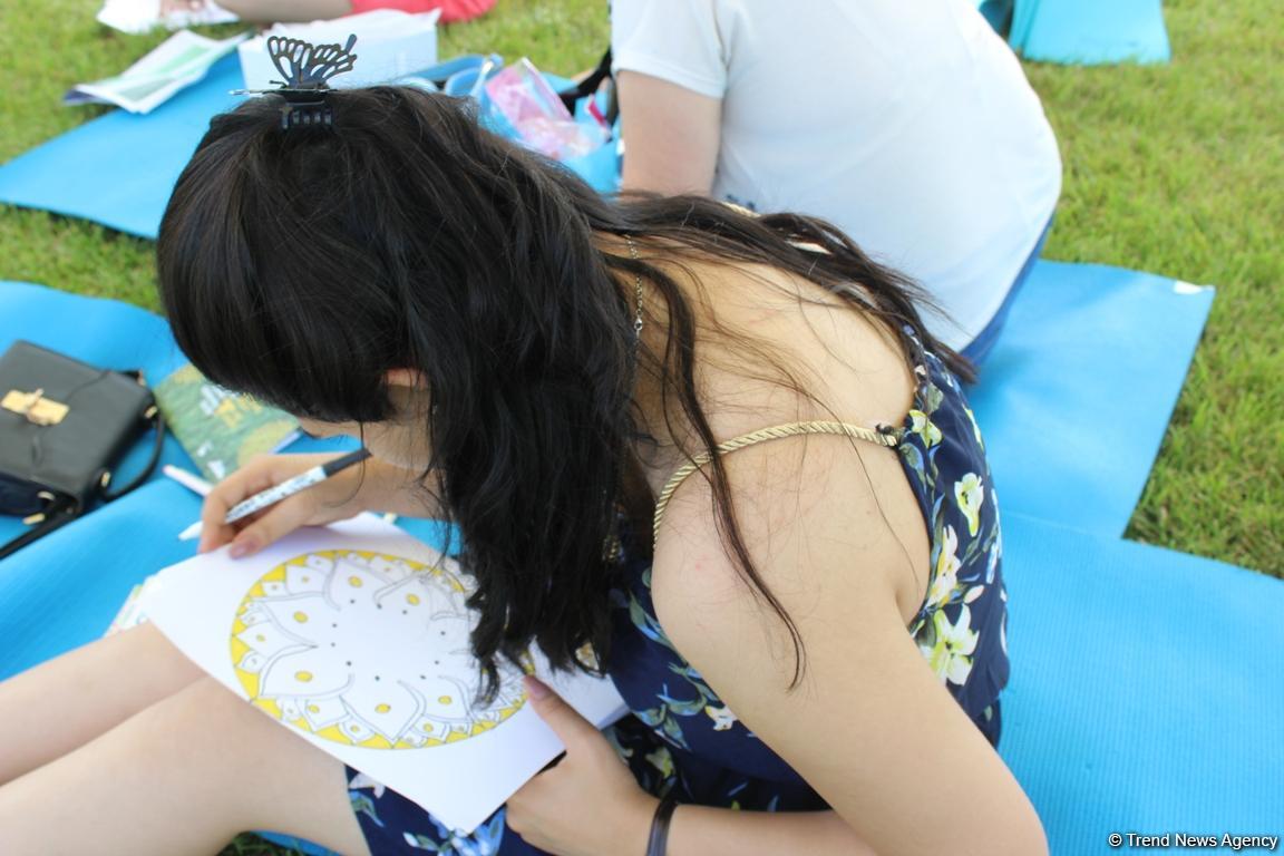 В Баку прошел грандиозный Фестиваль йоги на открытом воздухе (ФОТО)