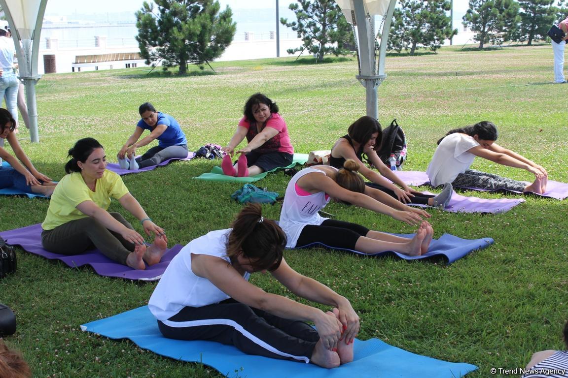 В Баку прошел грандиозный Фестиваль йоги на открытом воздухе (ФОТО)