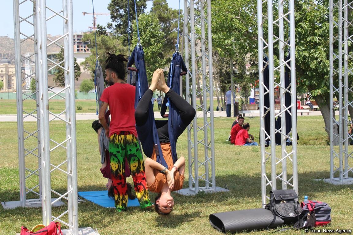 В Баку прошел грандиозный Фестиваль йоги на открытом воздухе (ФОТО)