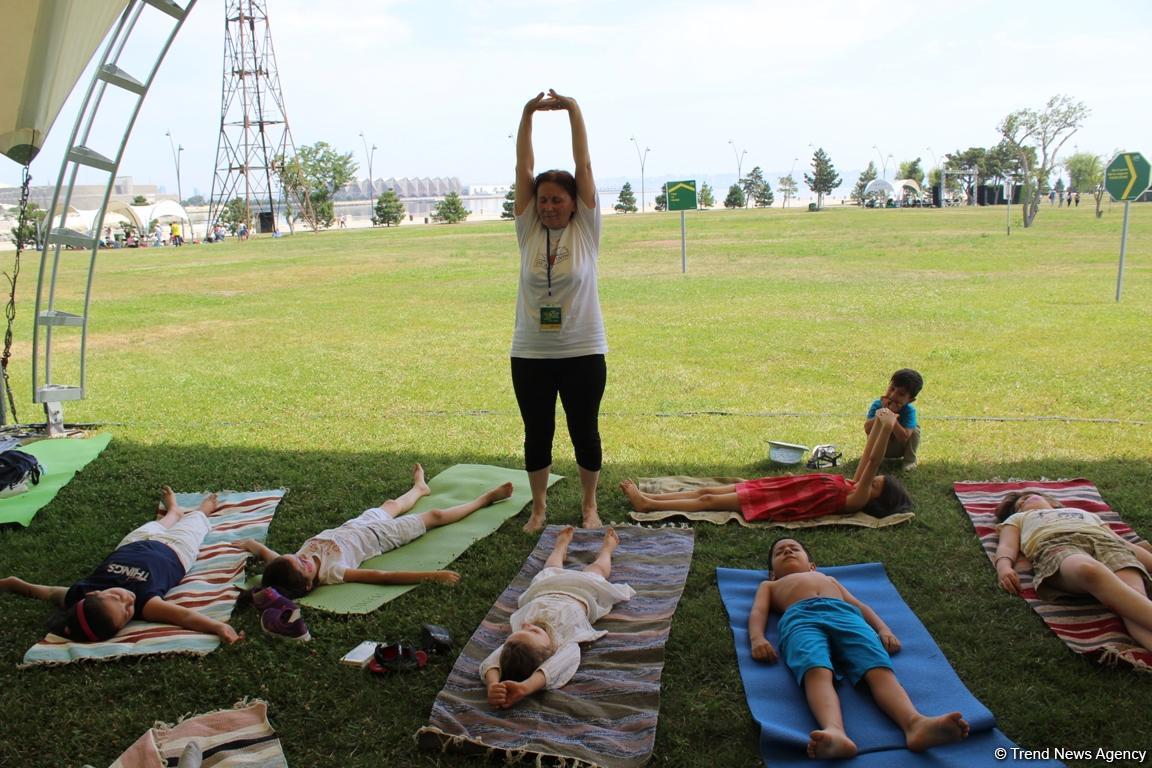 В Баку прошел грандиозный Фестиваль йоги на открытом воздухе (ФОТО)