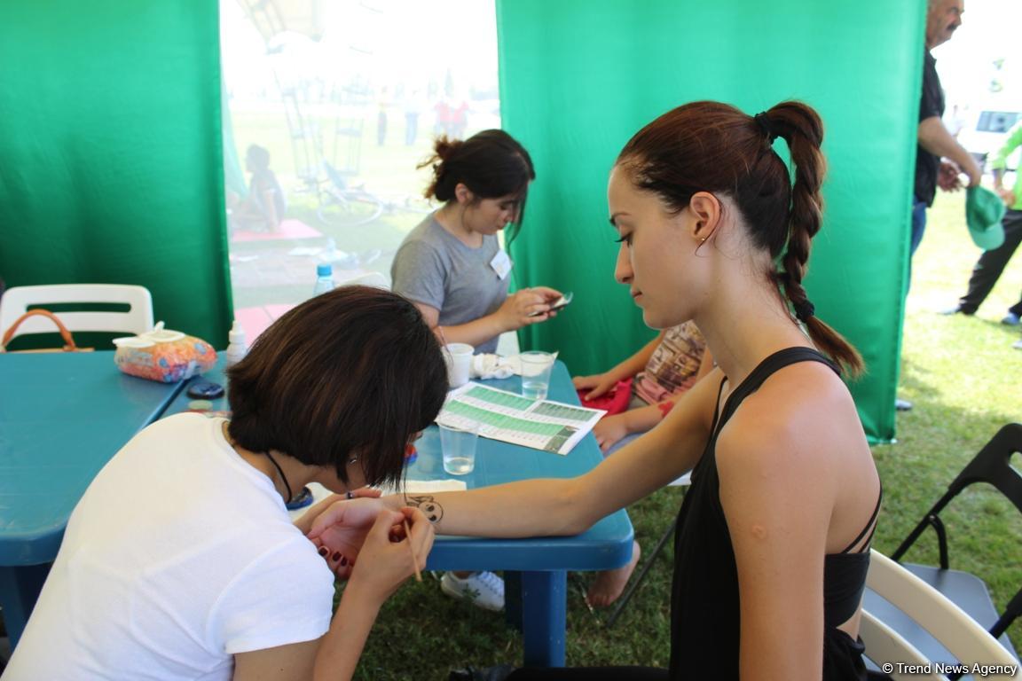 В Баку прошел грандиозный Фестиваль йоги на открытом воздухе (ФОТО)
