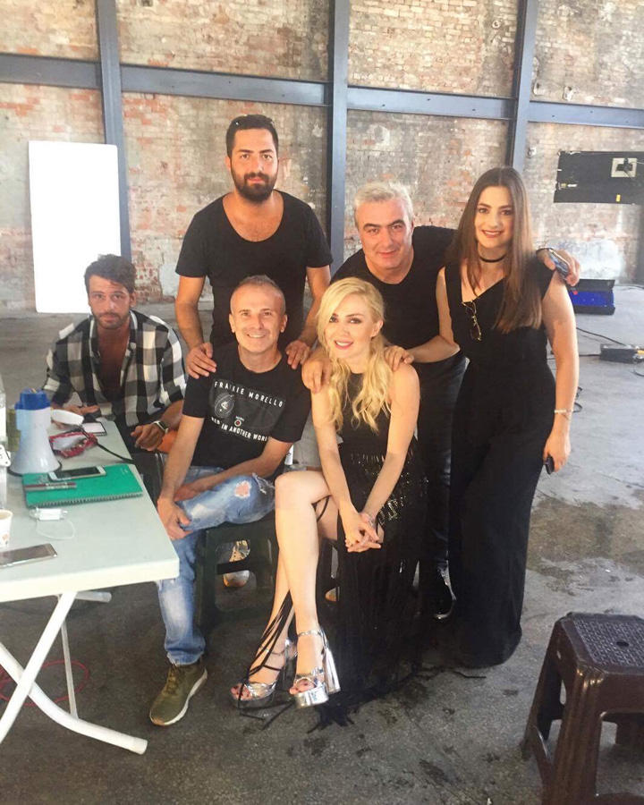 Азербайджанская телеведущая снялась в клипе турецкой звезды (ФОТО)