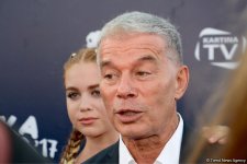 "Люблю Баку, поэтому приехал с семьей" – участник фестиваля "ЖАРА" Олег Газманов (ФОТО)