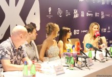 Российские звезды – участники фестиваля "ЖАРА-2017" восхищены Баку: пресс-конференция (ФОТО)