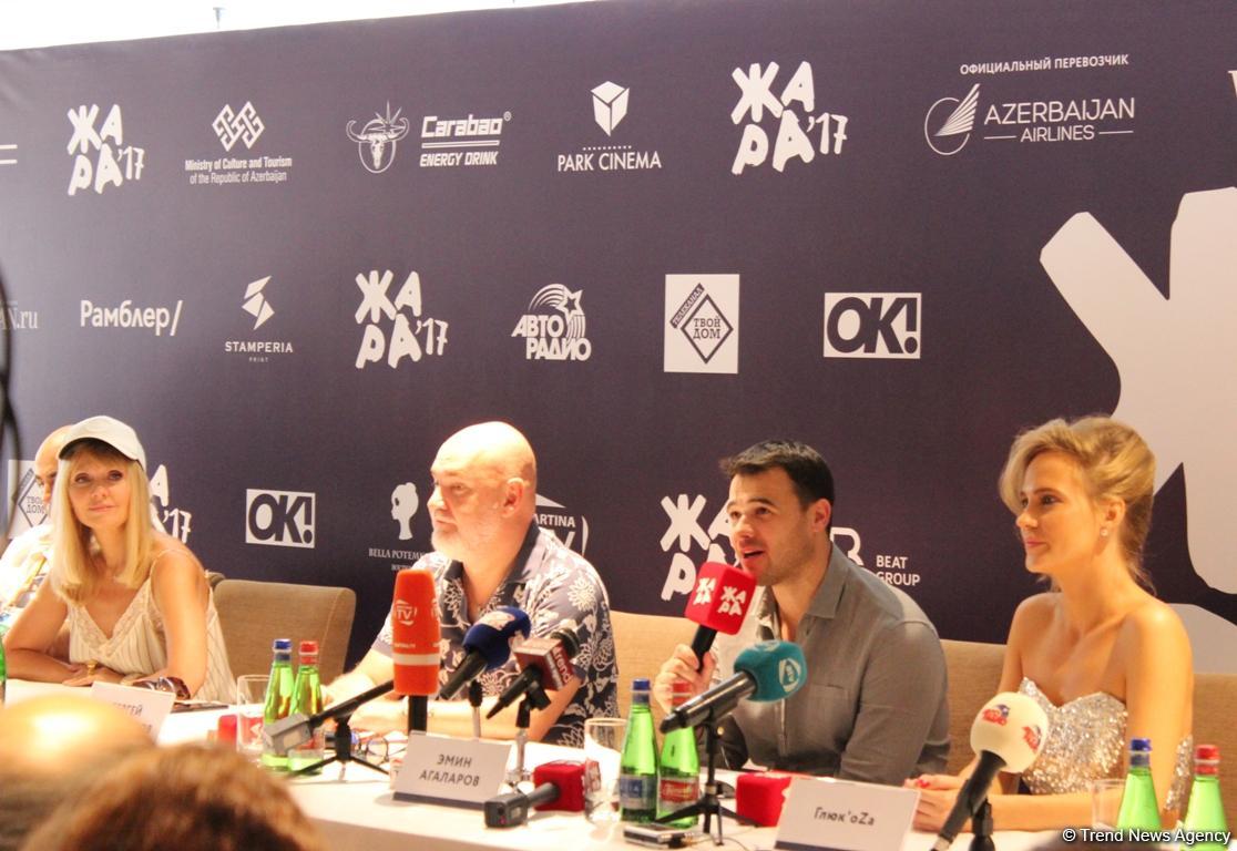 Российские звезды – участники фестиваля "ЖАРА-2017" восхищены Баку: пресс-конференция (ФОТО)