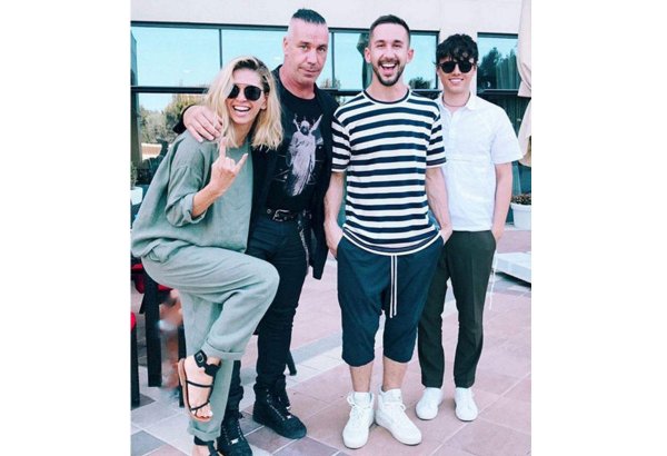 Солист группы Rammstein Тилль Линдеманн в окружении российских звезд на фестивале "ЖАРА-2017" (ВИДЕО, ФОТО)