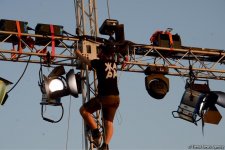 Звезды на красной дорожке международного фестиваля "ЖАРА" в Баку – день второй  (ФОТО)